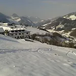 克劳特霍夫梅司隶格尔酒店