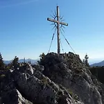 克劳特霍夫梅司隶格尔酒店 农家乐 *